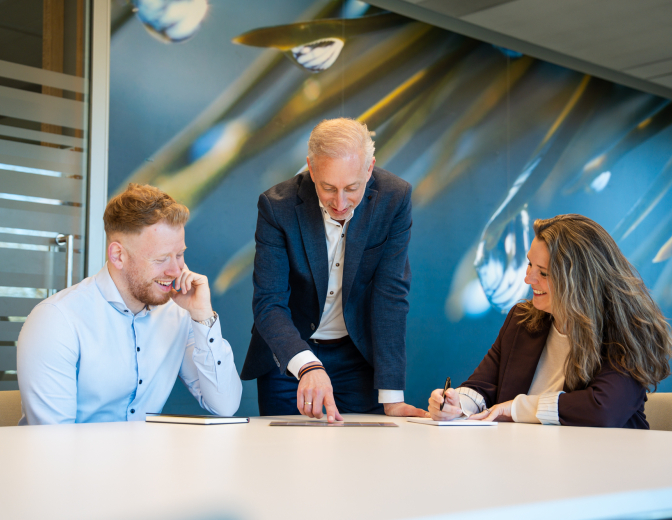 L&D experts en Business Managers bekijken PPL-model, het model voor Positioneren en professionaliseren van leren