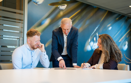 L&D experts en Business Managers bekijken PPL-model, het model voor Positioneren en professionaliseren van leren